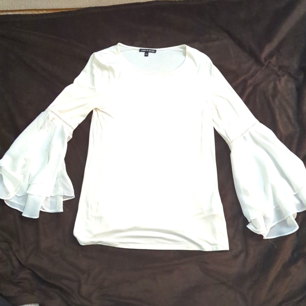 White Blouse with ruffled sleeves, Women's Cable & Gauge, Sz S